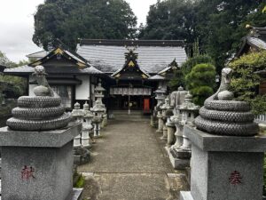 白蛇辨財天様（栃木県真岡市）の受水タンク塗装を奉納させていただきました