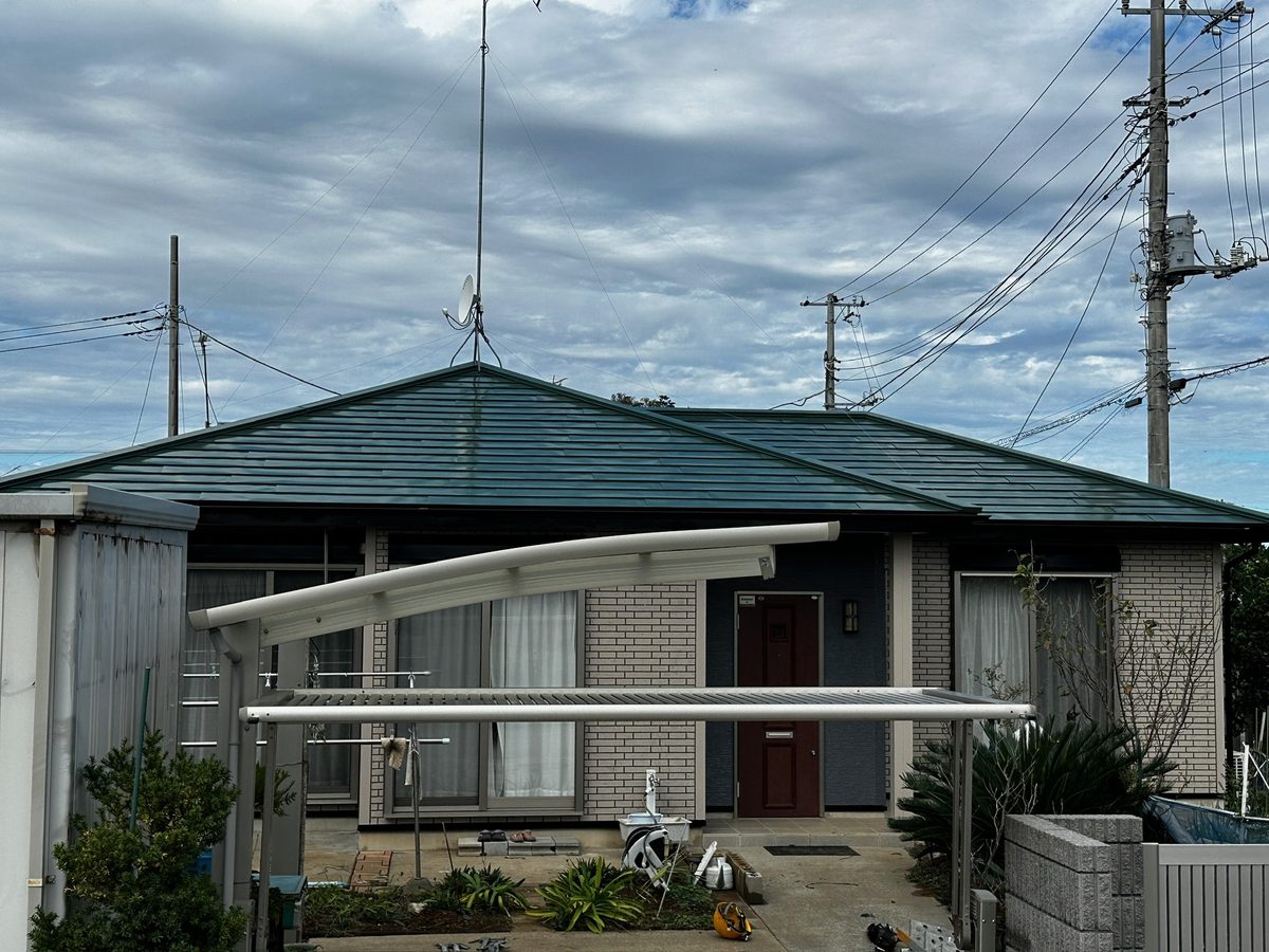 鹿嶋市 外壁・屋根塗装 施工完了(正面 カーポート側)