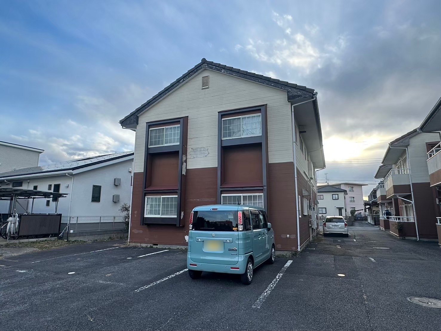 水戸市 アパート 外壁塗装・屋根塗装 施工前（妻側）