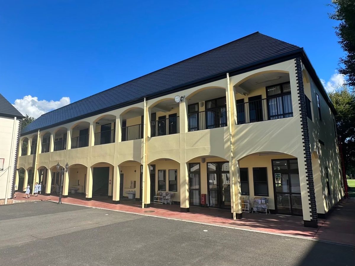 水戸市 小学校 塗装補修 施工完了(回廊校舎)