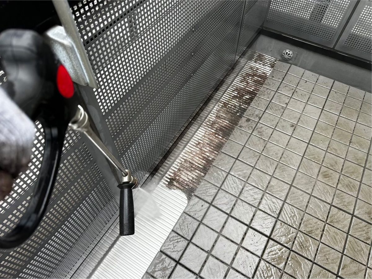 那珂市 外壁塗装 高圧洗浄(ベランダ)