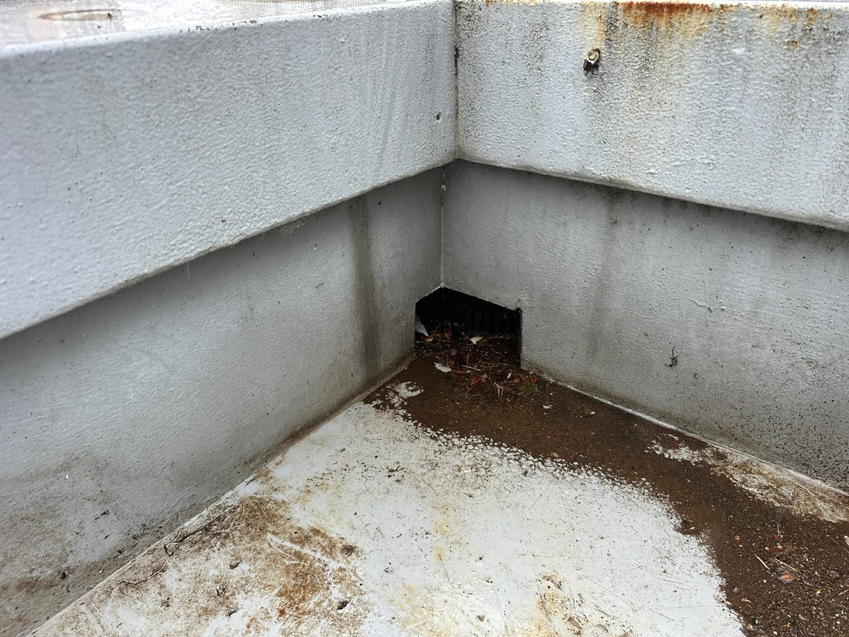 土浦市 屋上防水・鉄部塗装 現地調査（屋上 角）