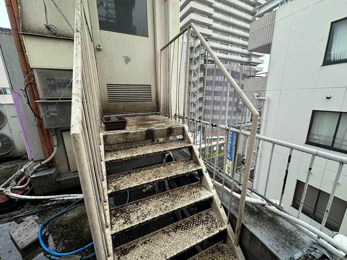土浦市 屋上防水・鉄部塗装 現地調査（鉄骨階段）
