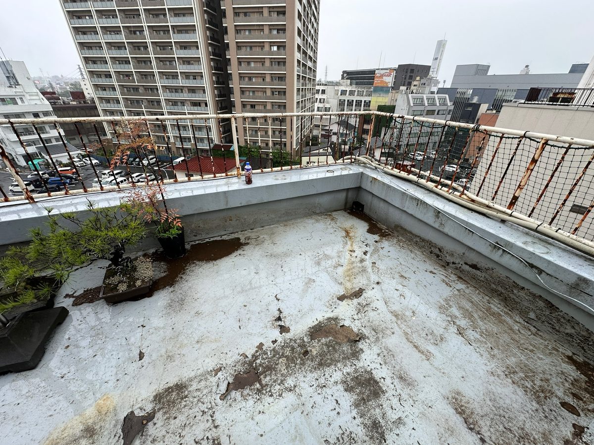 土浦市 屋上防水・鉄部塗装 現地調査（屋上 角）