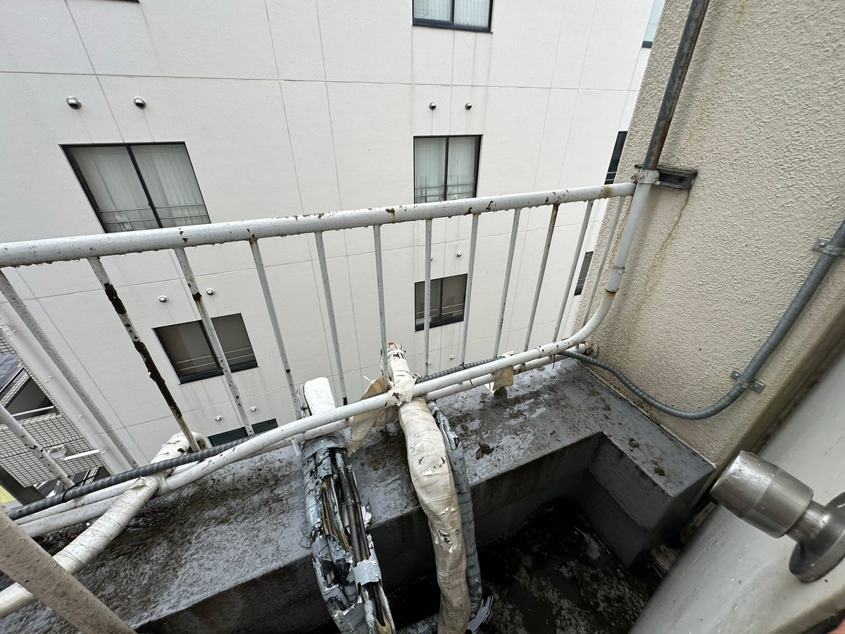 土浦市 屋上防水・鉄部塗装 現地調査（手すり・配管まわり）