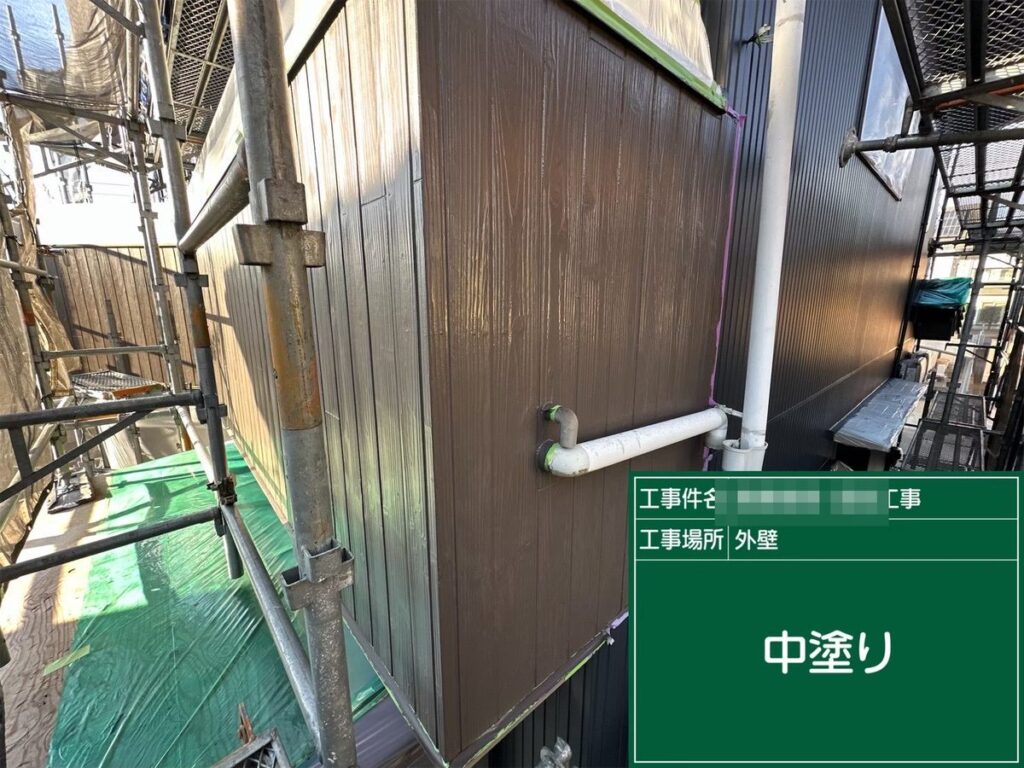 土浦市 外壁塗装 外壁 中塗り（側面）