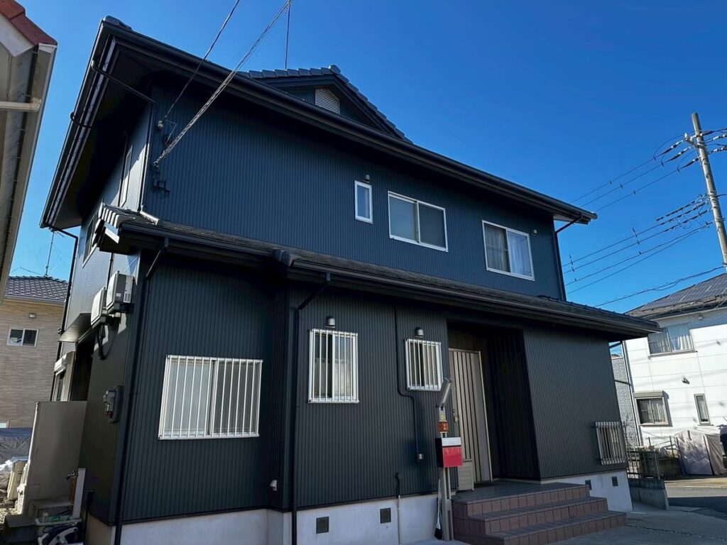 土浦市 外壁塗装 施工完了（玄関側）