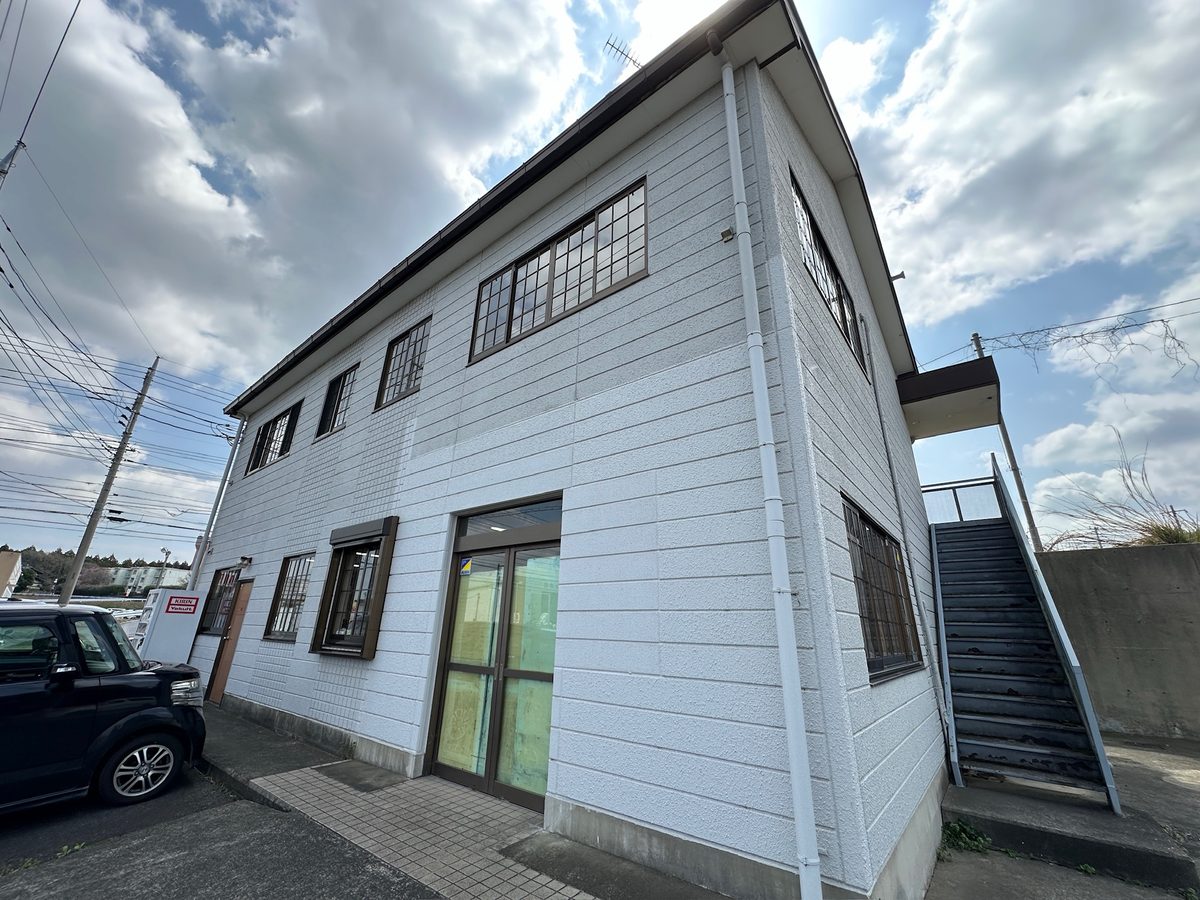 土浦市 テナント 外壁塗装・屋根塗装 施工前(側面)