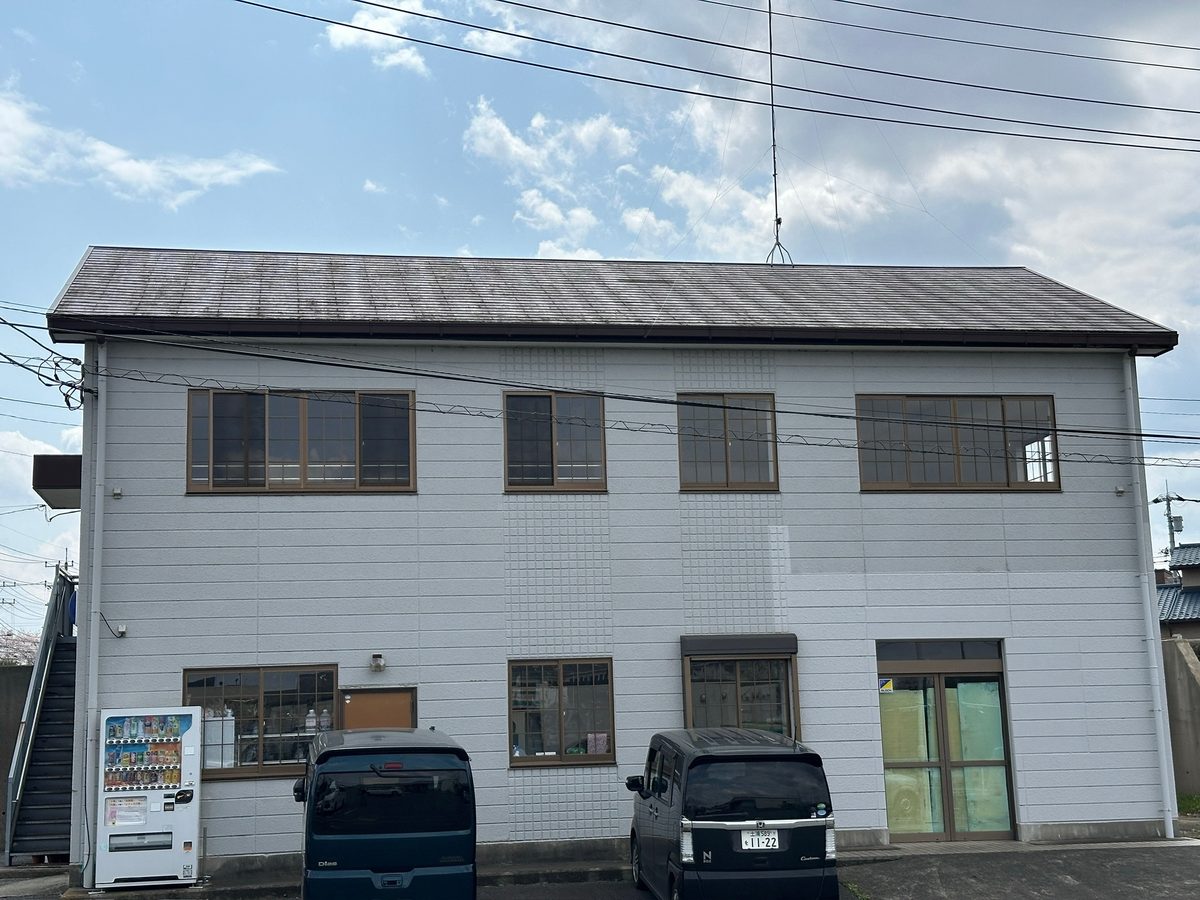 土浦市 テナント 外壁塗装・屋根塗装 施工前(道路側)