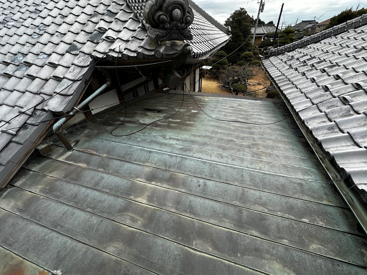 土浦市 天井リフォーム 下屋根の銅板 点検
