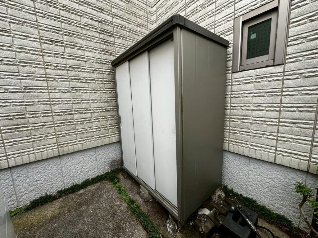 牛久市 T様邸 物置の裏側まで塗装